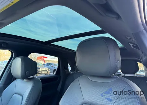 2019 Porsche Cayenne z USA, uszkodzony, nr VIN WP1AA2AY7KDA07037